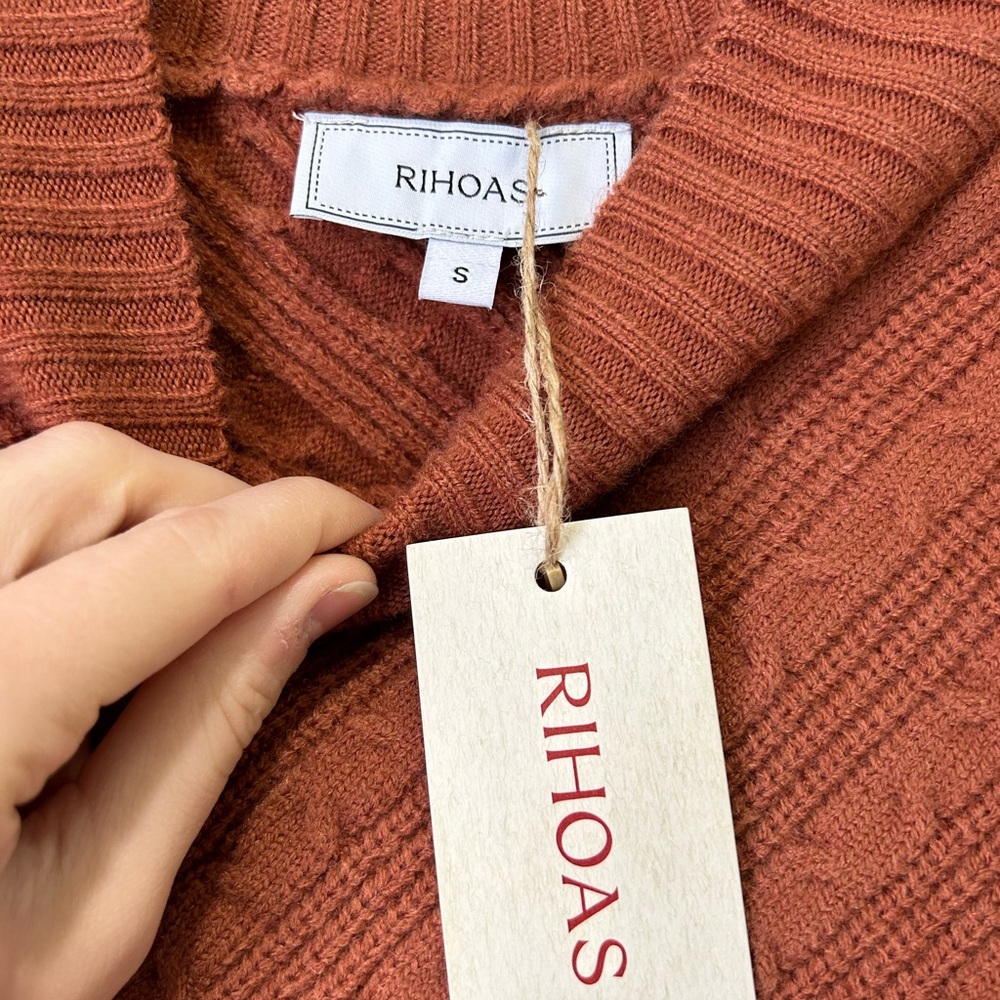 Sweater - Picture 3 of 3
